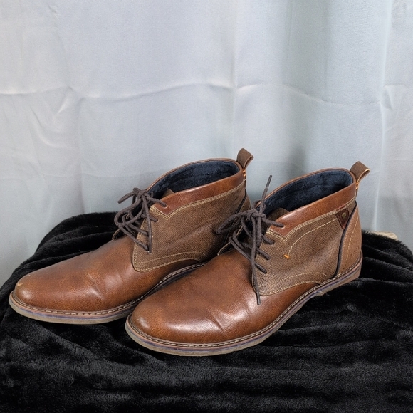 Elegant Brown Leather and Canvas Chukka Boots - Picture 1 of 11